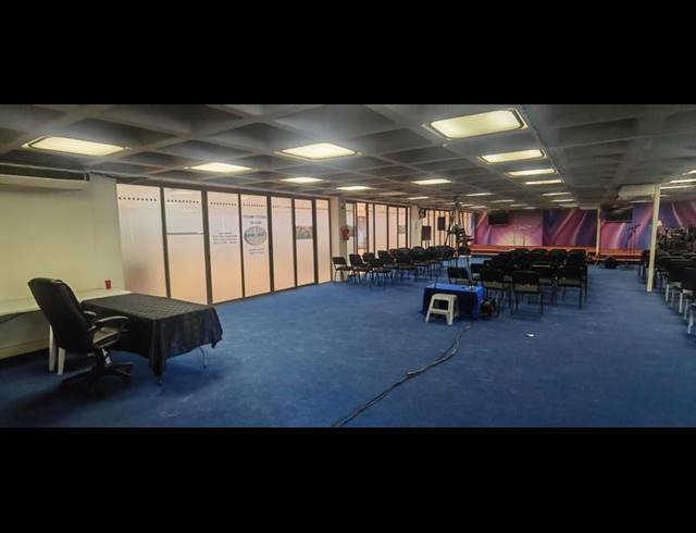 BUSINESS PROPERTY TO RENT IN LYNNWOOD